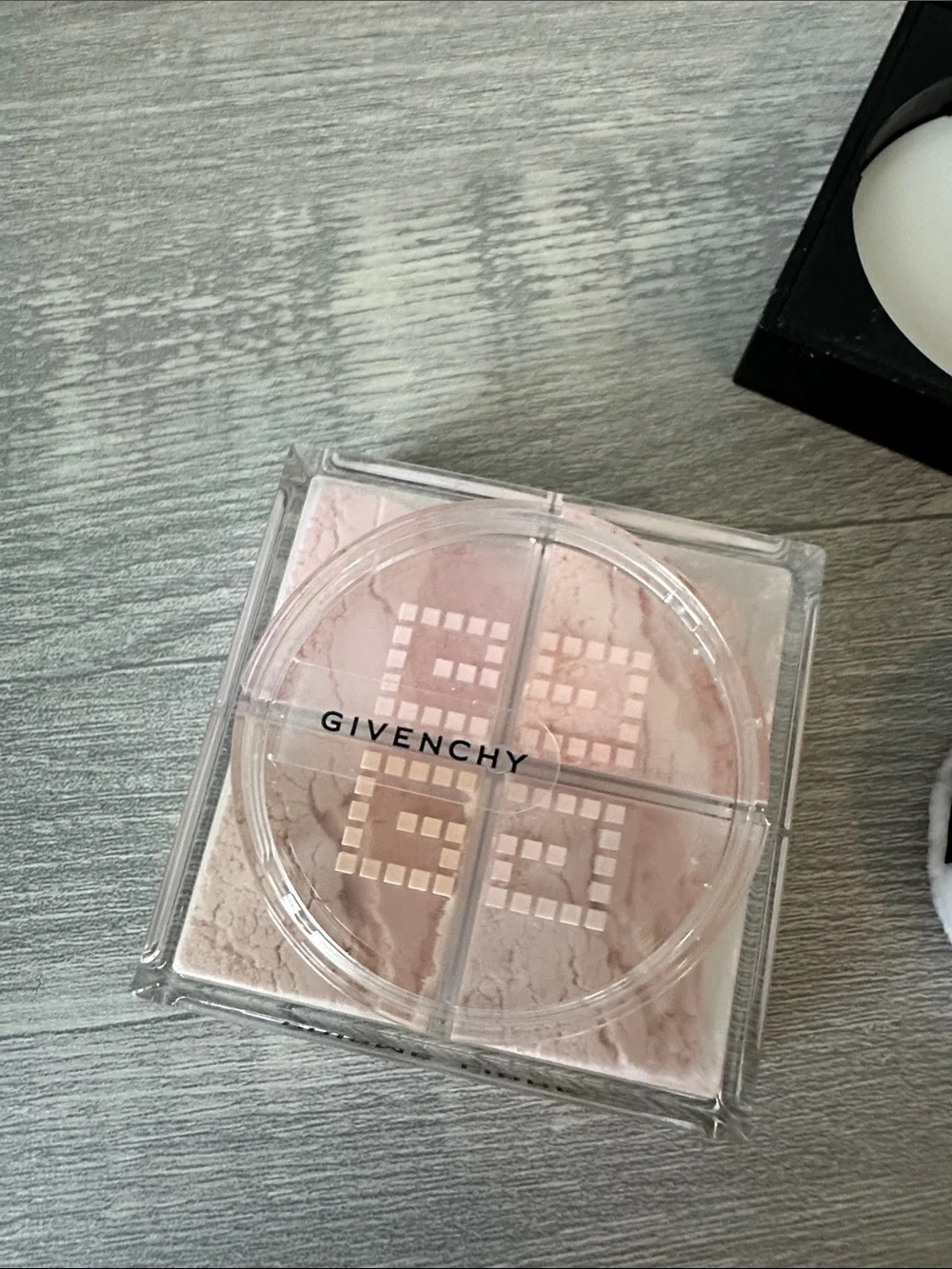 Givenchy Prisme Libre Loose Powder